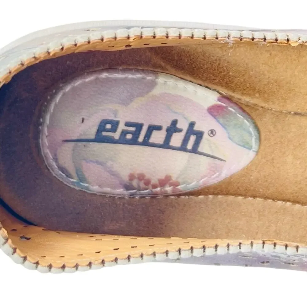 Earth Tangelo Comfort Sneakers Size 8 Shoes Flower Laser-Cut Leather Slip On